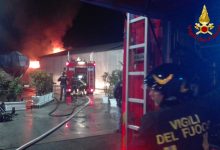 Contrada|Fiamme in un cantiere edile, sul posto Vigili del Fuoco e Carabinieri