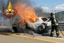 Monteforte Irpino| Auto in fiamme sull’A16, famiglia sotto shock e addio vacanze
