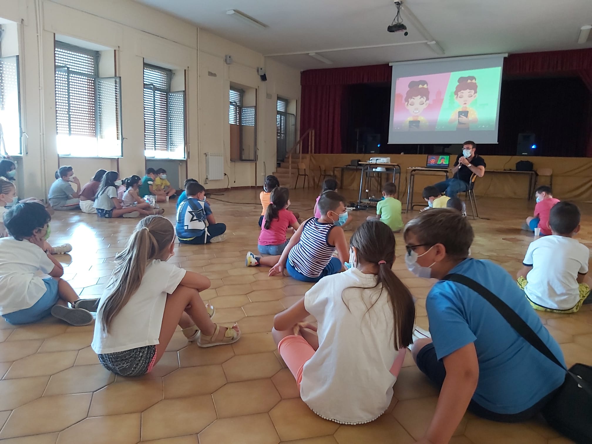 Cyberbullismo, Falco (Corecom Campania): “Monitorare i social dei figli per denunciare casi di violenza”