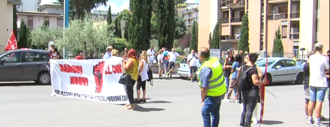 Lavoratori in protesta: “chiediamo un Tavolo sindacale per una mediazione”