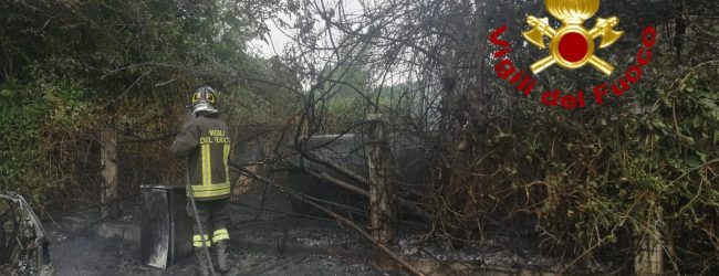Avellino| Auto in fiamme a Pianodardine, paura per il conducente: danni a una cabina elettrica