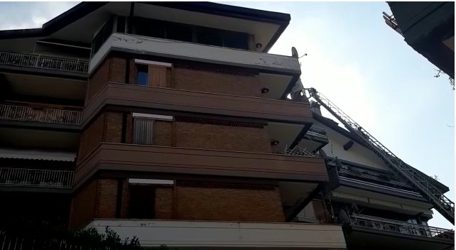 Avellino| Incendio in un appartamento di Parco Abate, donna portata in salvo dai vigili del fuoco