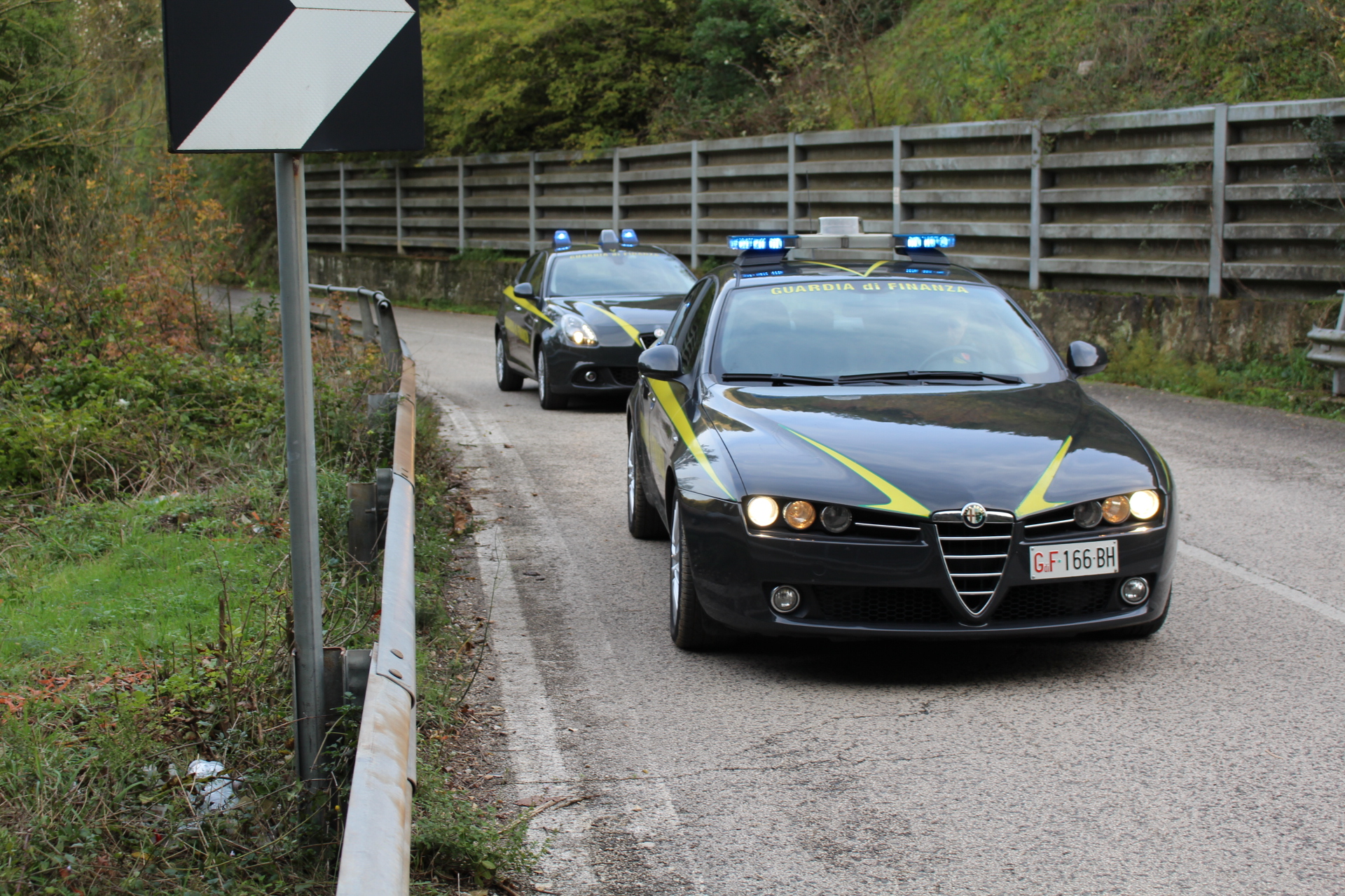 Coltivava e vendeva marijuana in casa, la finanza arresta 36enne residente a Benevento