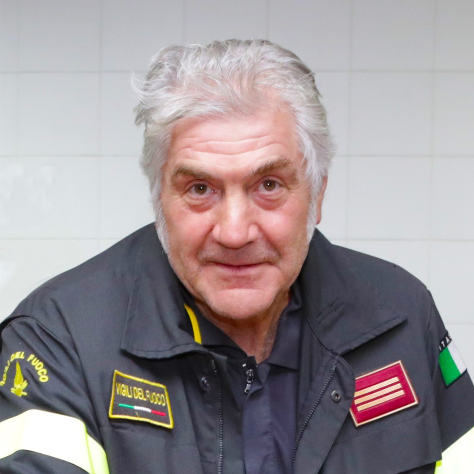 Avellino| Ha affrontato terremoti e alluvioni: i vigili del fuoco salutano il Capo Reparto Lomazzo