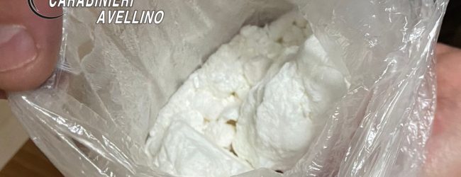 Lioni| In auto con 280 grammi di cocaina nascosti sotto al sedile, 33enne ai domiciliari