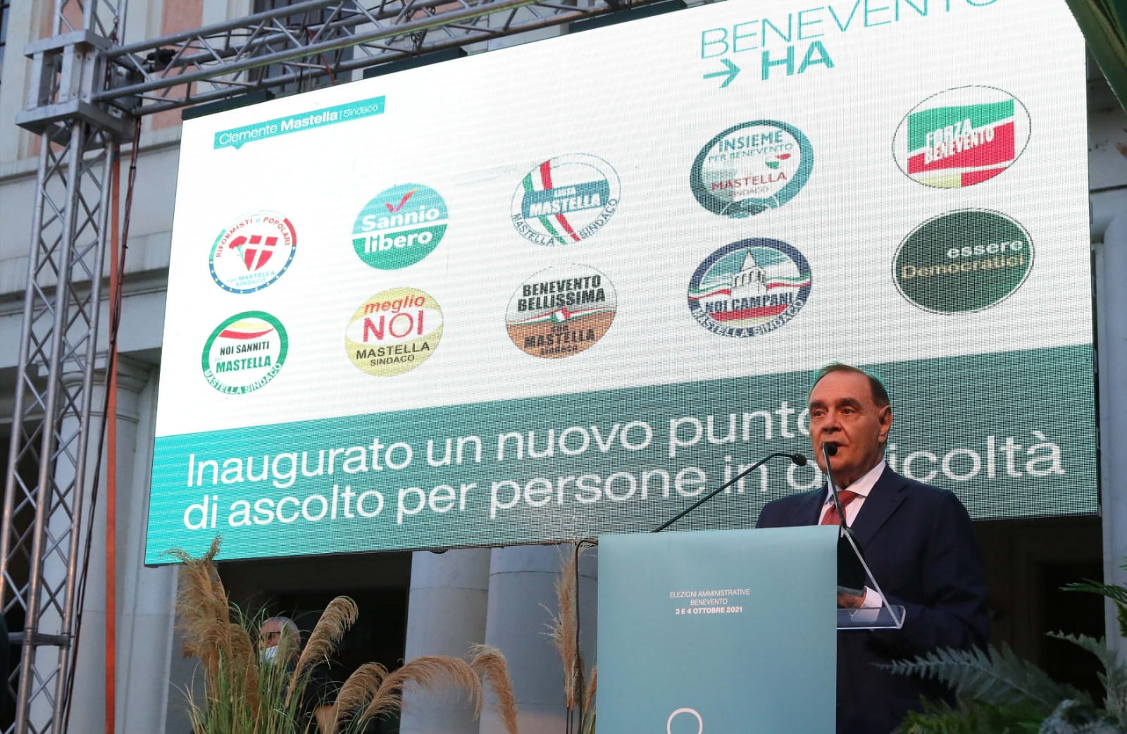 Benevento| Noi Sanniti: “De Stasio smentisce e non smentisce accordo con Perifano. La sua posizione imbarazza tutti gli  elettori”