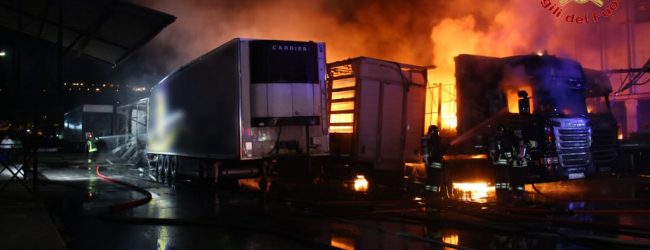 Incendio Montefredane, 2° aggiornamento Arpac: primi dati qualità dell’aria