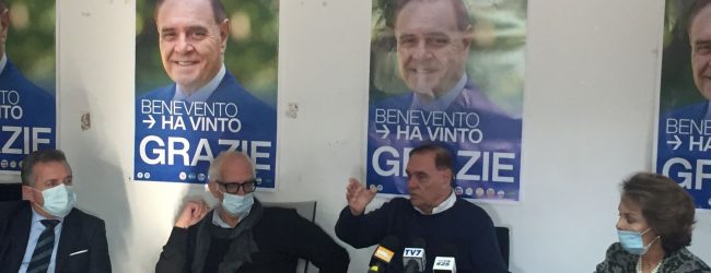 Clemente Mastella commenta la sua rielezione in conferenza stampa