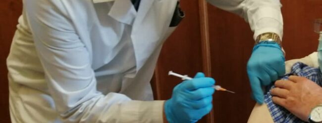 Vaccini anti-covid, ecco il calendario dell’apertura dei centri Asl in Irpinia