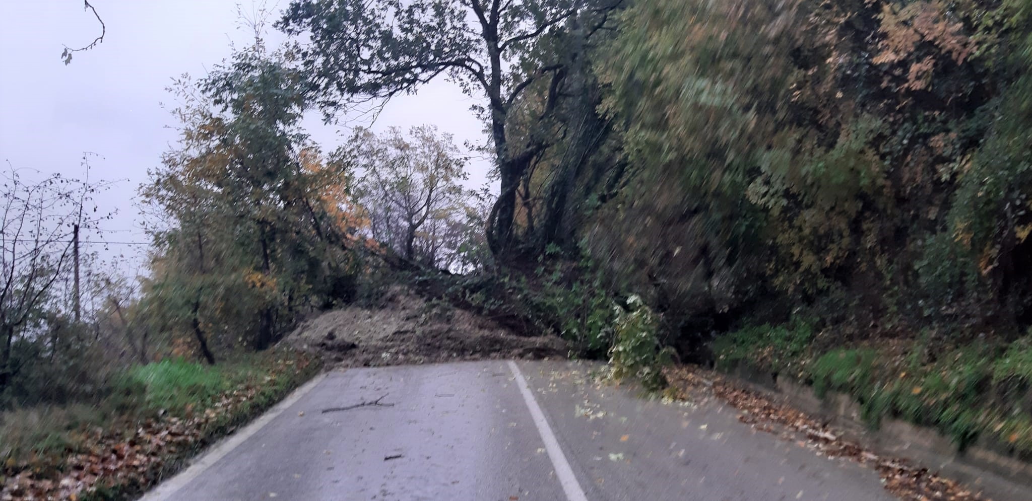 Tocco Caudio, frana lungo la Vitulanese: tratto chiuso