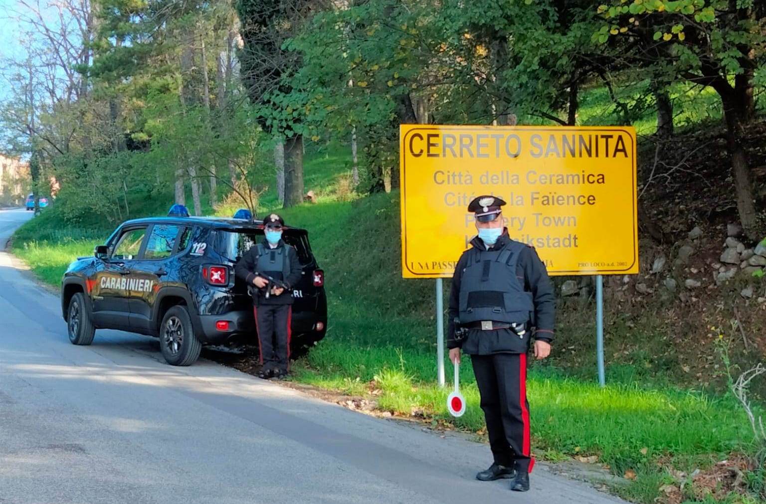 Atti persecutori a danno di ex moglie e figlia, arrestato 40enne di San Lorenzo Maggiore