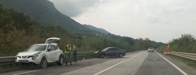 Strada Statale Telesina: scontro tra due auto,traffico in tilt