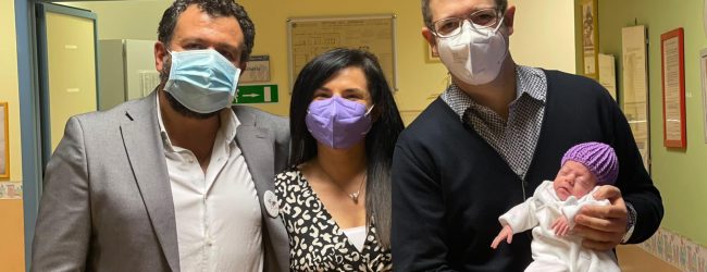 Avellino| Prematuri al “Moscati”: va a casa il piccolo Angelo, era nato di 600 grammi. Il papà: mio figlio è un guerriero