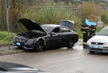 Benevento|Auto in fiamme in via Bachelet, spavento per un 60enne|