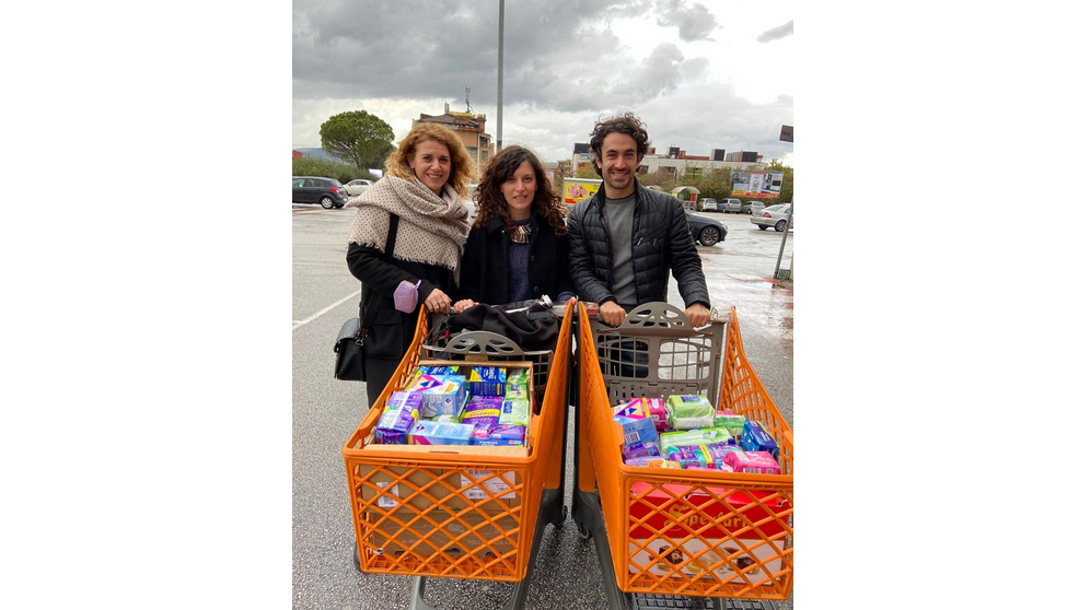 Civico 22: una colletta alimentare con l’aggiunta di prodotti igienici femminili: il ciclo non e’ un lusso
