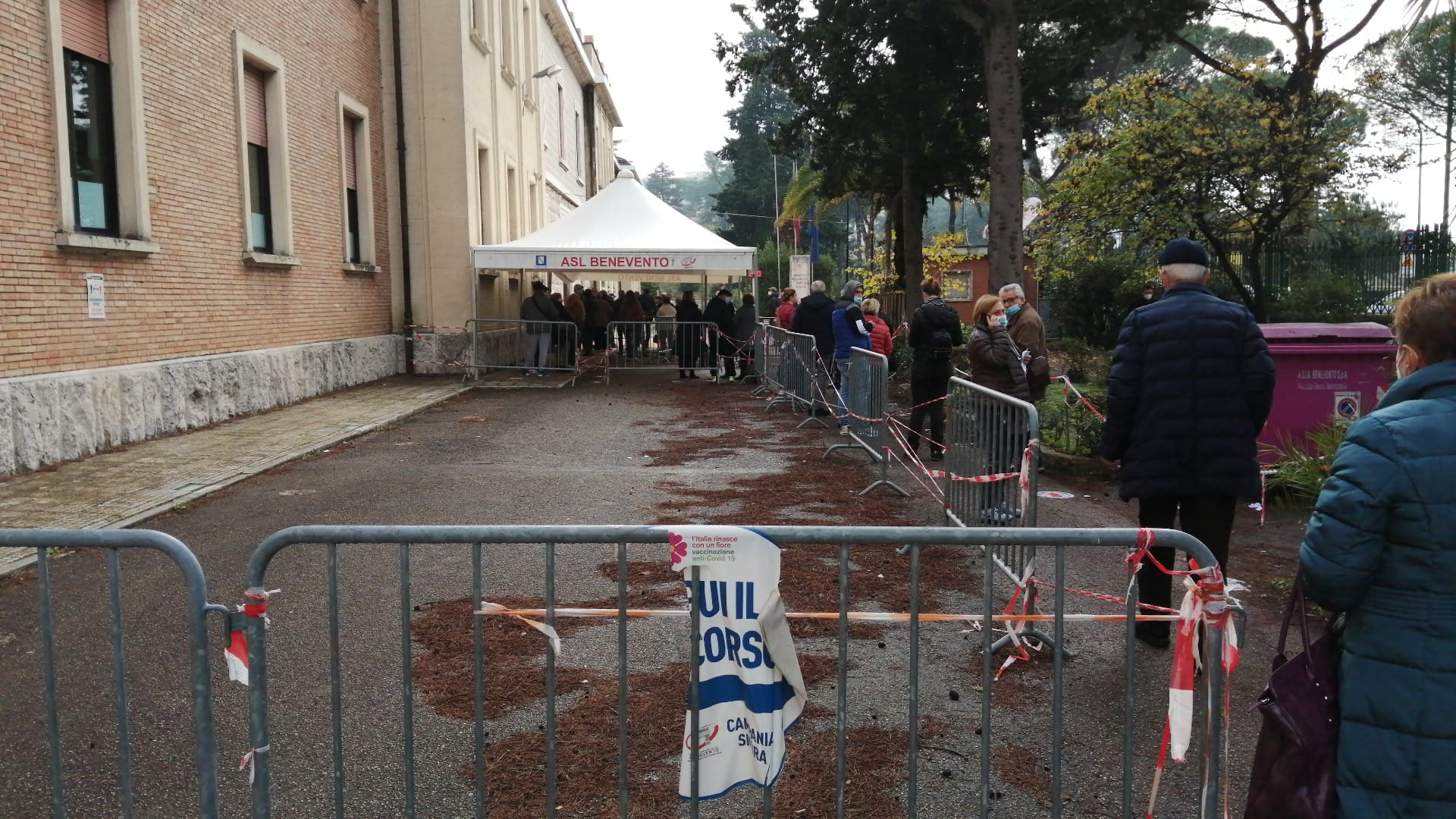 Covid, l’Asl di Benevento riorganizza l’attività vaccinale: dal 1 dicembre l’ex Caserma Pepicelli aperta anche il sabato mattina