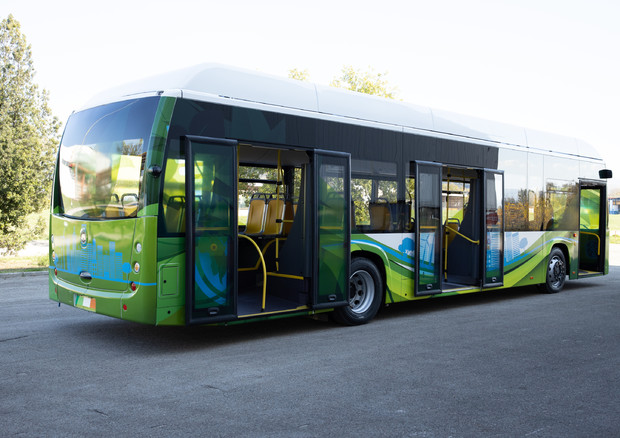 Flumeri| All’IIA il primo autobus elettrico italiano, il ministro Di Maio: ora la sfida è sulle commesse