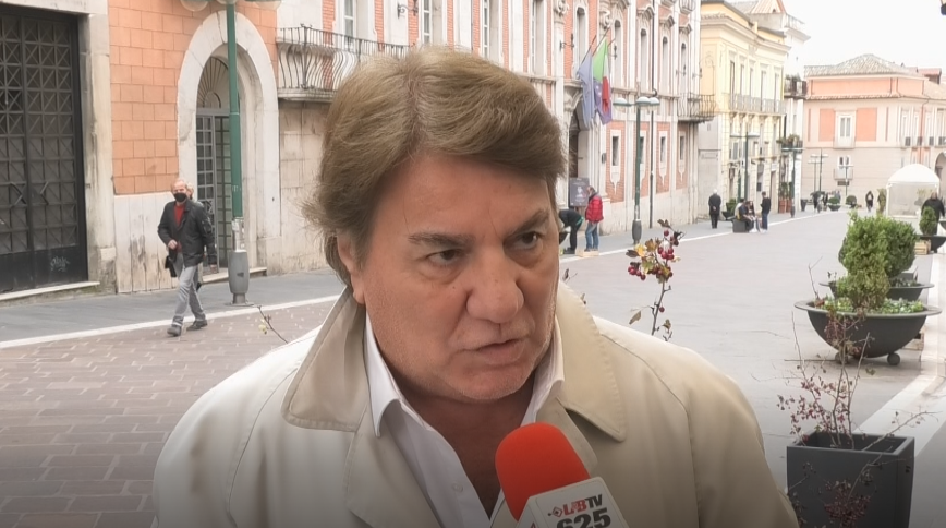 Benevento, De Iapinis: “Il Viale degli Atlantici è salvo, 320 pini sono stati salvati e saranno curati”