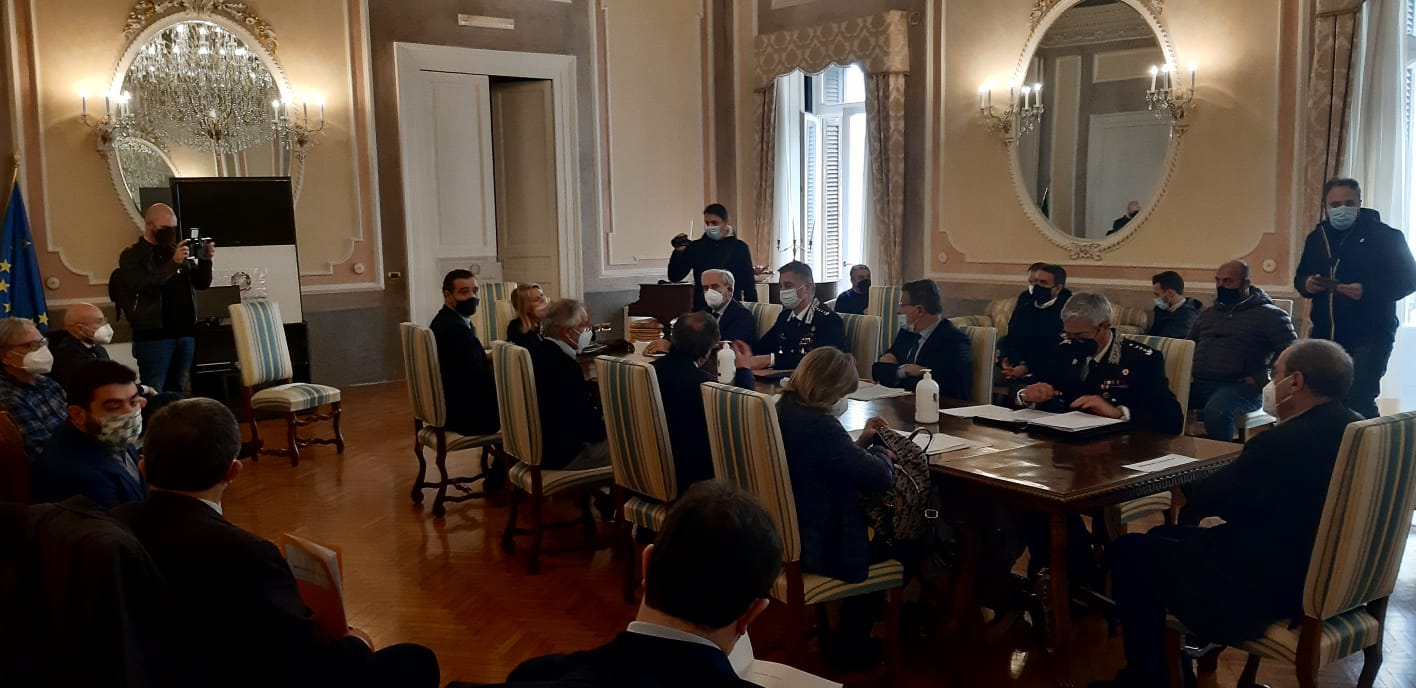 Avellino| Tavolo sull’inquinamento, si va verso limitazioni al traffico veicolare e divieto abbruciamenti