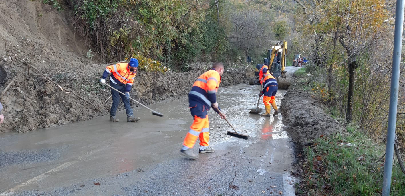Riapre a senso unico alternato la SP 109 Vitulanese