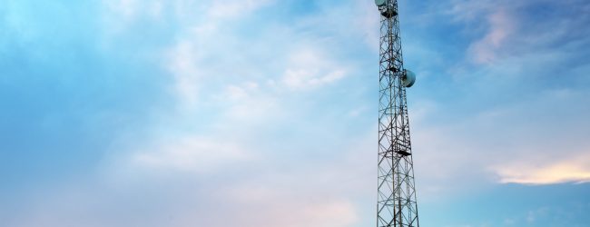 Tlc, ridotti i contributi per uso frequenze fino al 70%: obiettivo storico per i provider