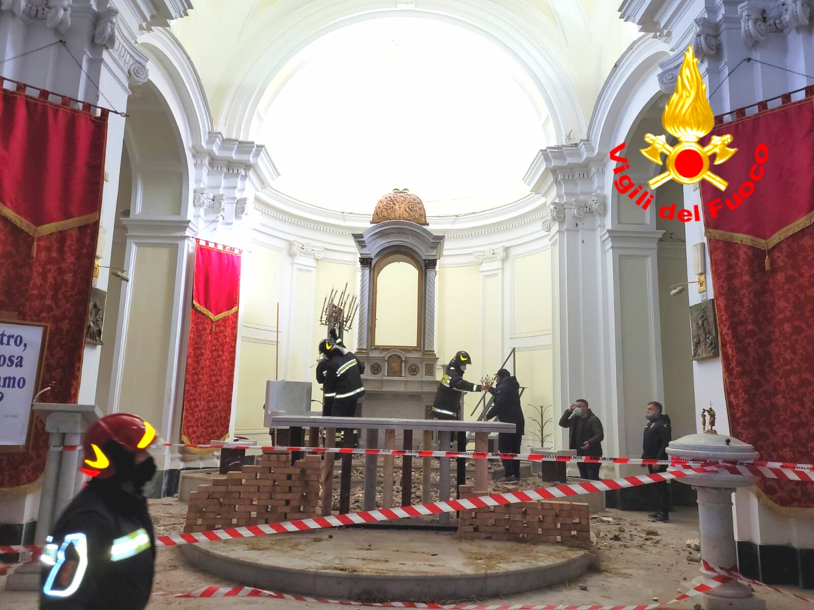 Baiano| Crolla parte del soffitto nella chiesa di Santo Stefano
