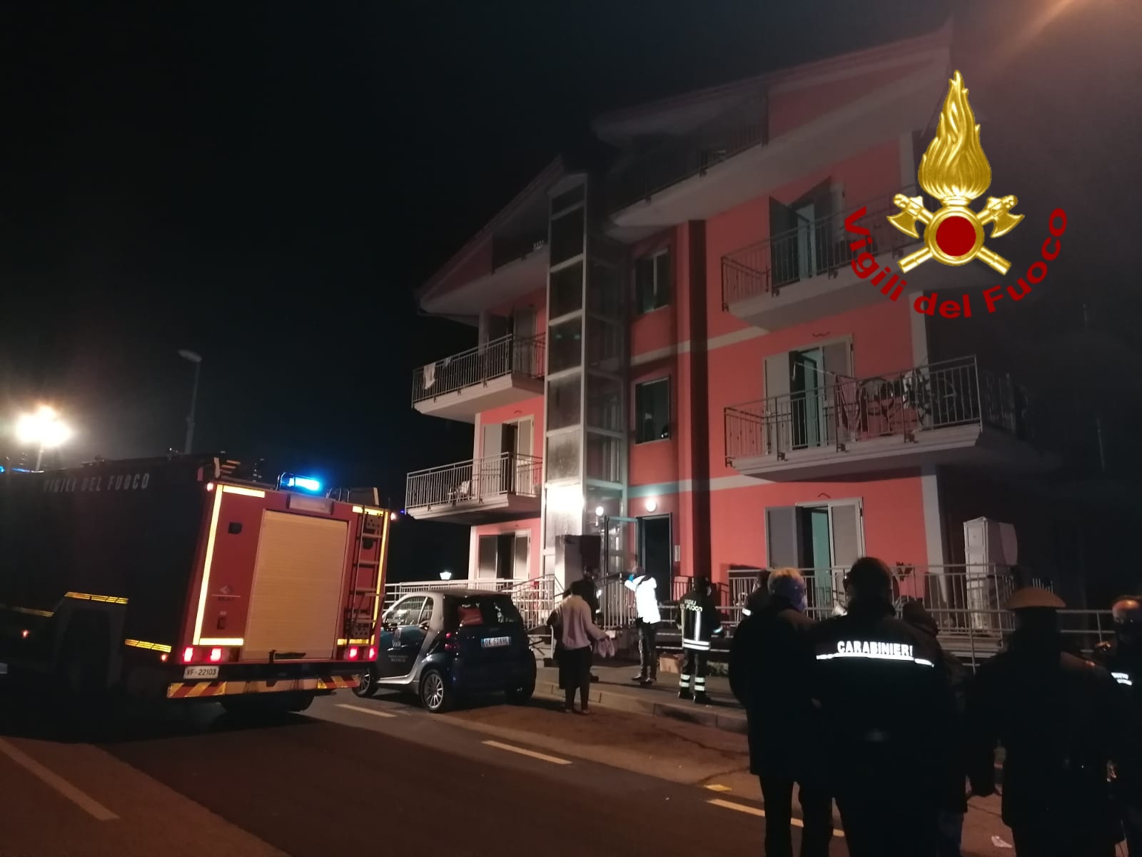 Prata P.U.| Incendio in una residenza per extracomunitari, 2 feriti al Moscati