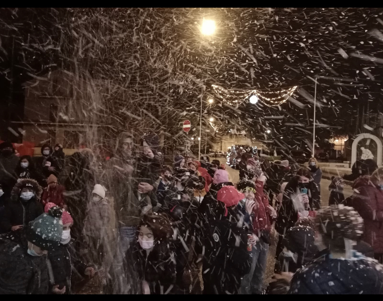Spettacoli, film e laboratori teatrali: eventi in piazza nei 28 comuni aderenti al Pdz sociale A5