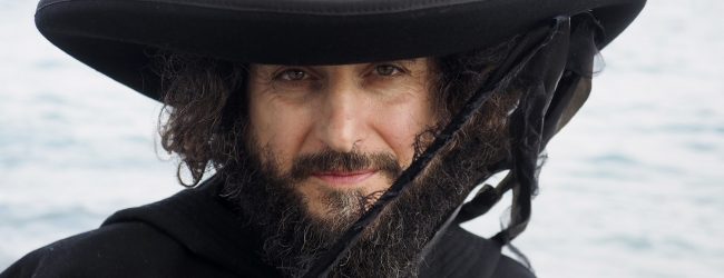 Avellino| Teatro Gesualdo, mercoledì Capossela porta in scena la sua “Bestiale Comedia”