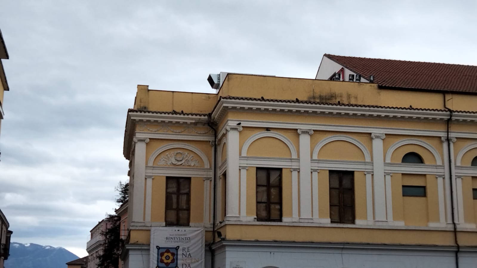 Benevento| Teatro Comunale, l’Uta sarà rimosso
