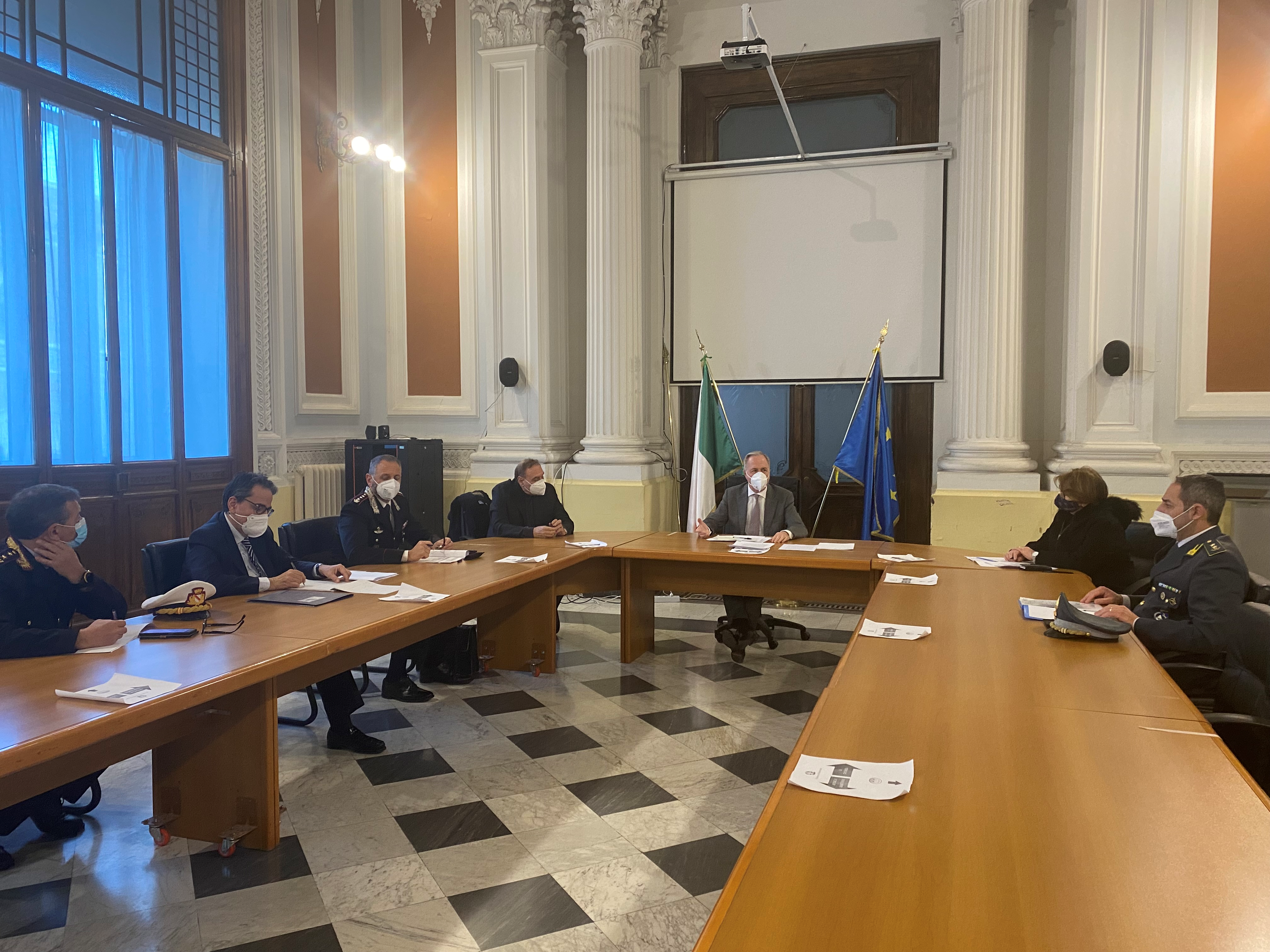 Benevento|Capodanno, le ordinanze: divieto di asporto bevande alcoliche, divieto di fuochi d’artificio e chiusura anticipata dei locali