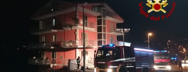 Prata P.U.| Incendio al centro immigrati, grave un giovane gambiano finito giù dal balcone