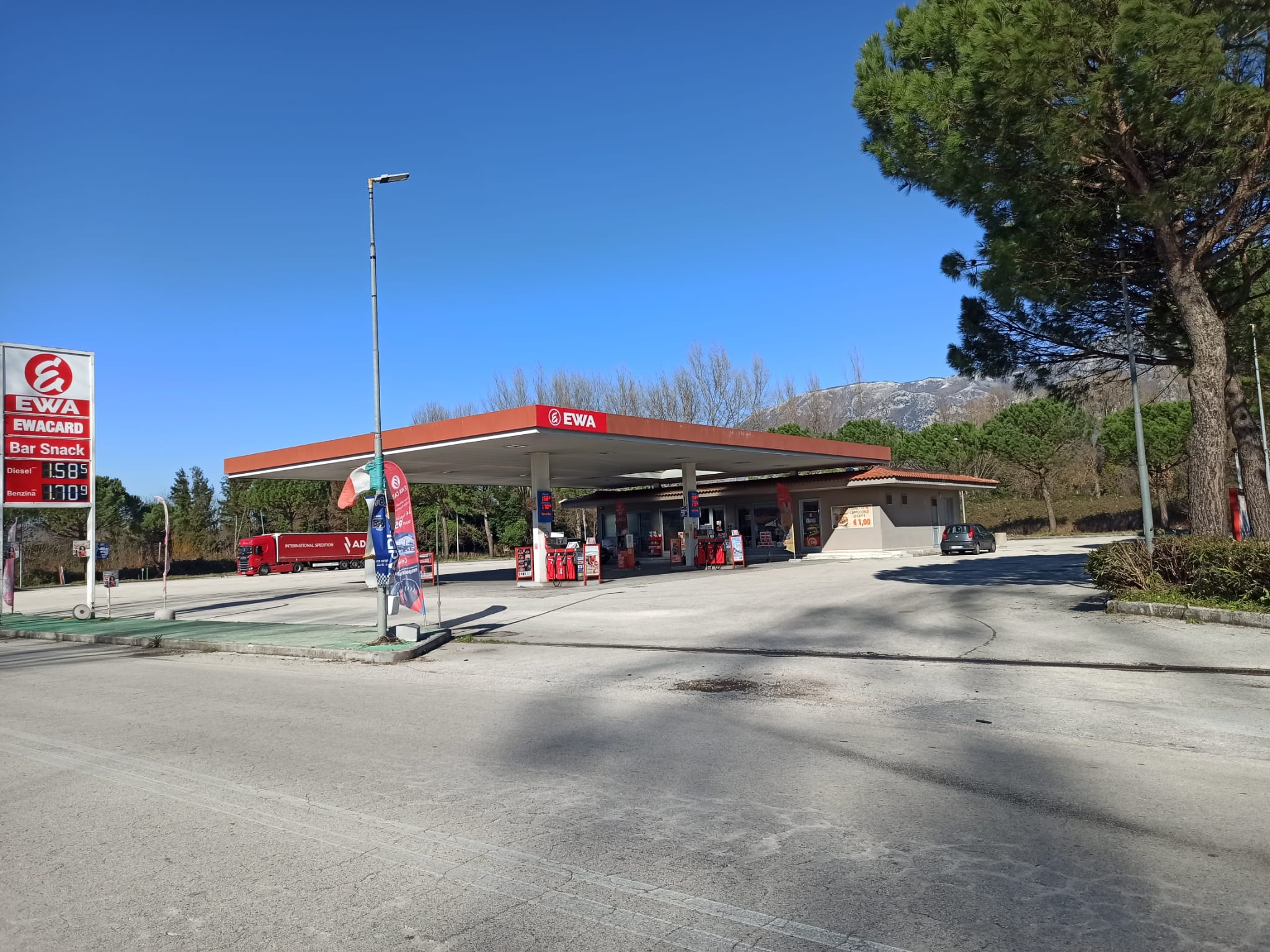 Paolisi, rapina al distributore di carburante: picchiato giovane in servizio