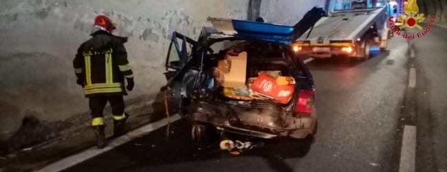 Montemiletto| Incidente in galleria sull’A16, feriti due coniugi