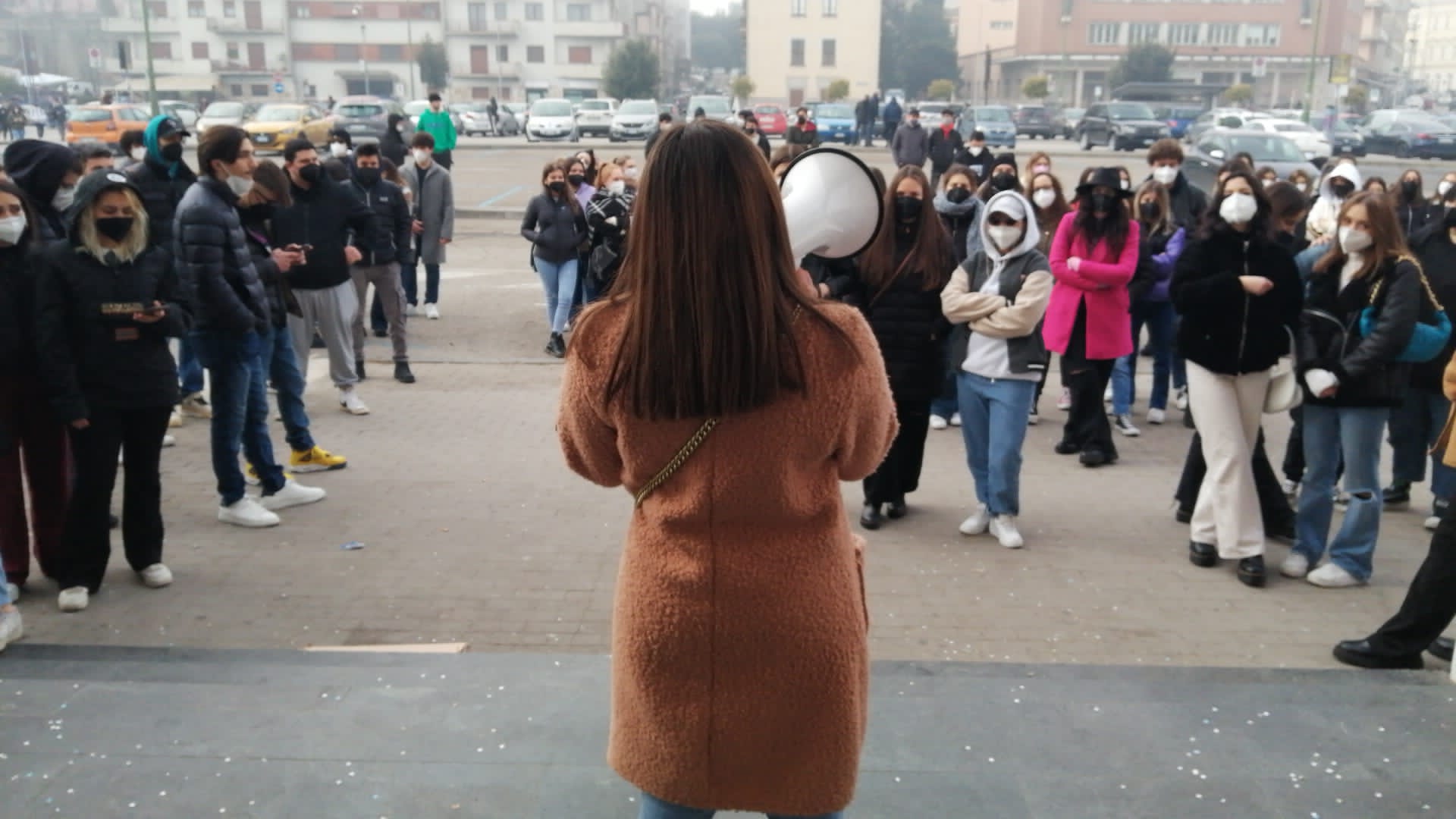 Maturità, si cambia ma gli studenti scendono in piazza: “Non si tengono in considerazione gli ultimi tre anni passati in Dad”