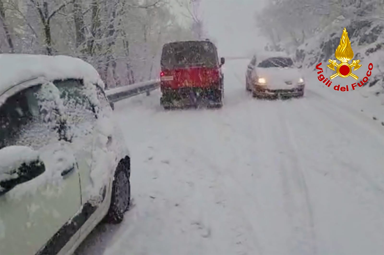 Neve in Irpinia, diverse auto bloccate sull’Altopiano del Laceno
