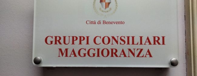 Comune di Benevento, la maggioranza: “Nessun insabbiamento, dall’opposizione un buco nell’acqua”