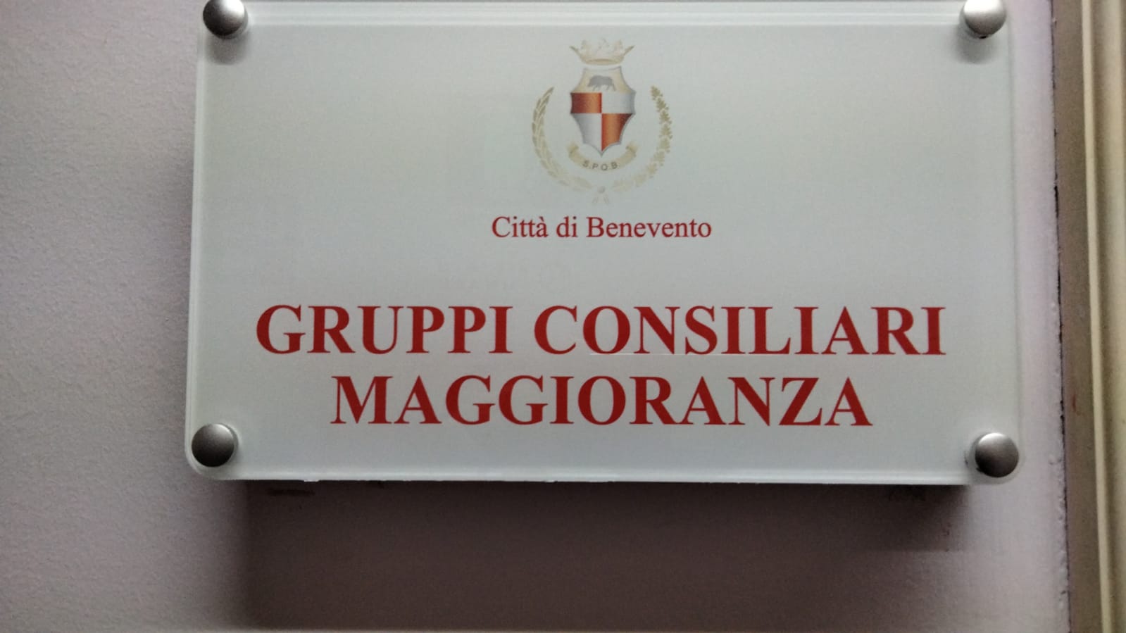 Comune di Benevento, la maggioranza: “Nessun insabbiamento, dall’opposizione un buco nell’acqua”