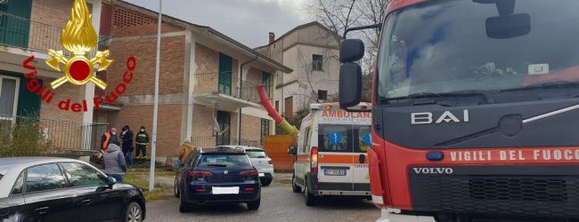 Sant’Angelo dei Lombardi| Non risponde ai vicini, 66enne trovato in casa privo di vita