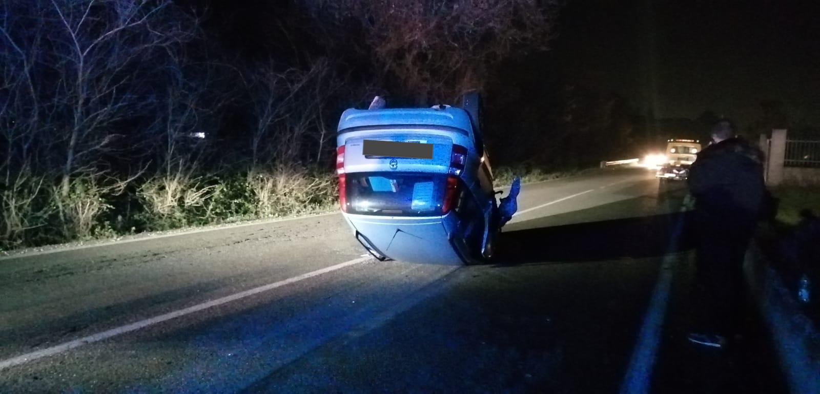 Incidente stradale in contrada San Vitale: tre auto coinvolte, due feriti
