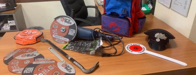 Telesina: tenta la fuga ma viene bloccato, fermato 28enne. Nell’auto trovati numersi arnesi da scasso