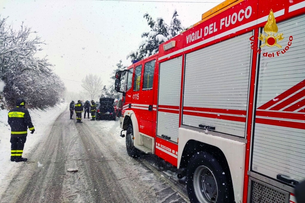 Montevergine| Otto persone bloccate da una tormenta di neve, salvate dai pompieri