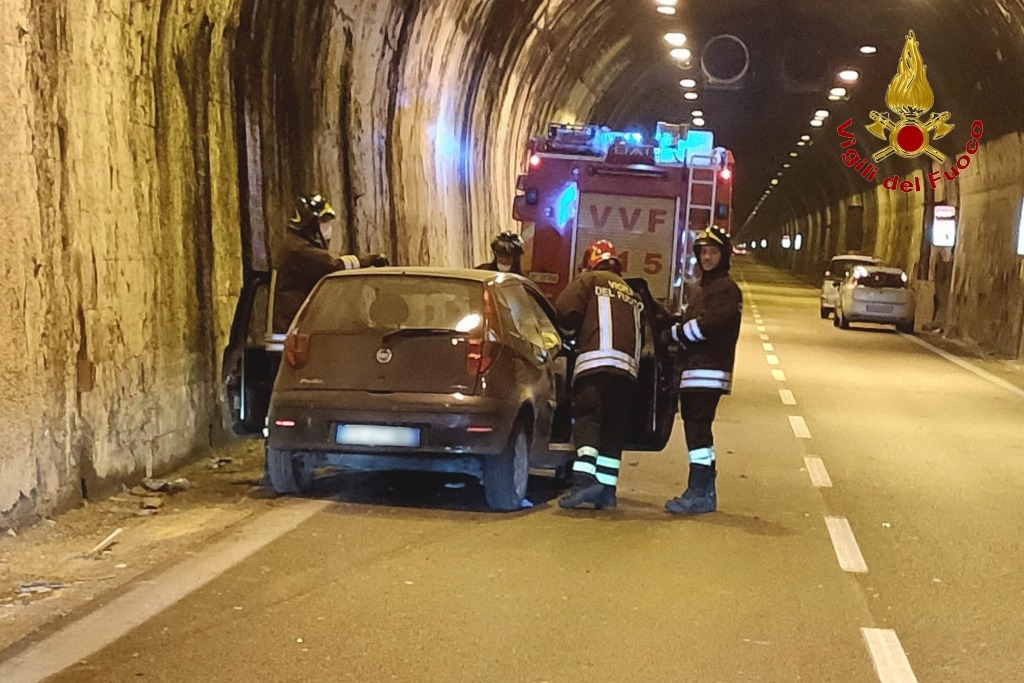 Solofra| Incidente in galleria, ragazzo al Moscati. Sull’Ofantina auto fuori strada