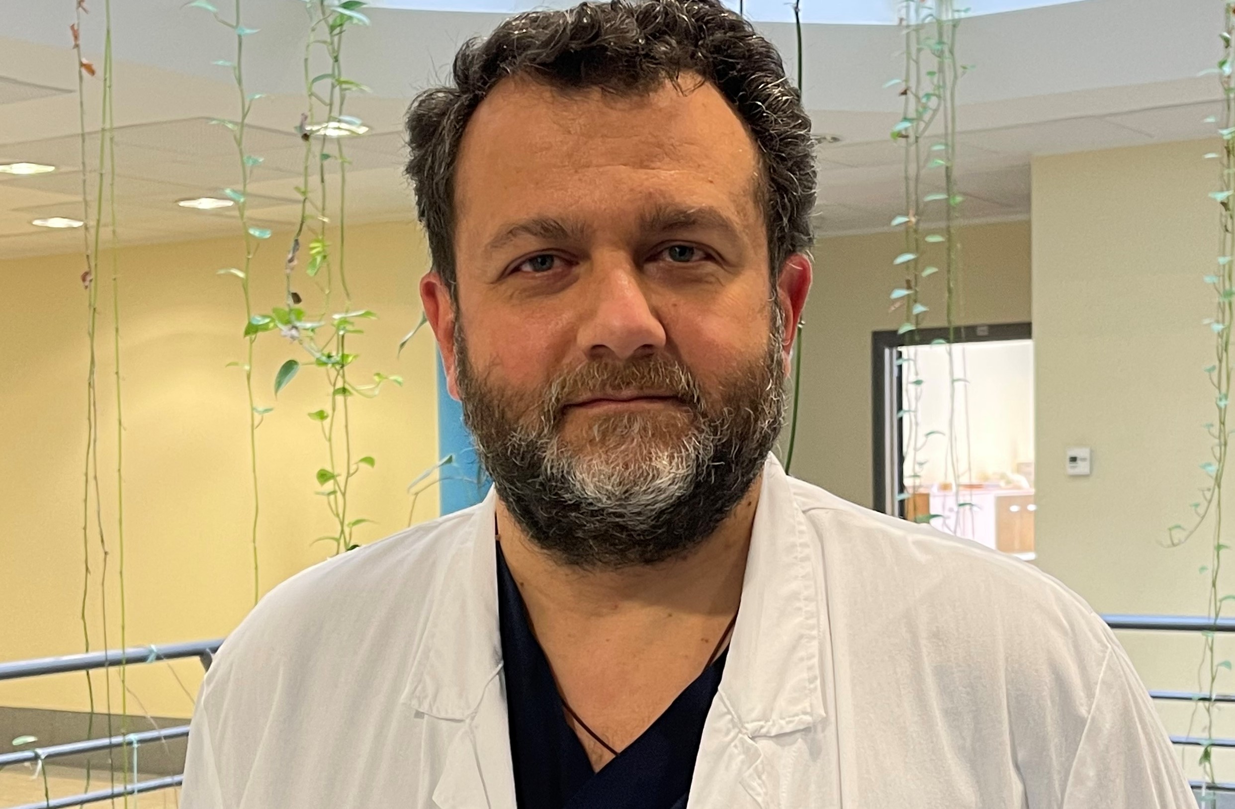 Venuto al mondo con gravi problemi respiratori, il piccolo Diego salvato dal team di Neonatologia del “Moscati”