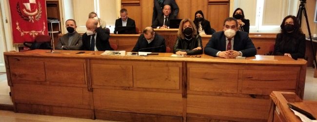 Consiglio comunale: abiura della guerra è totale