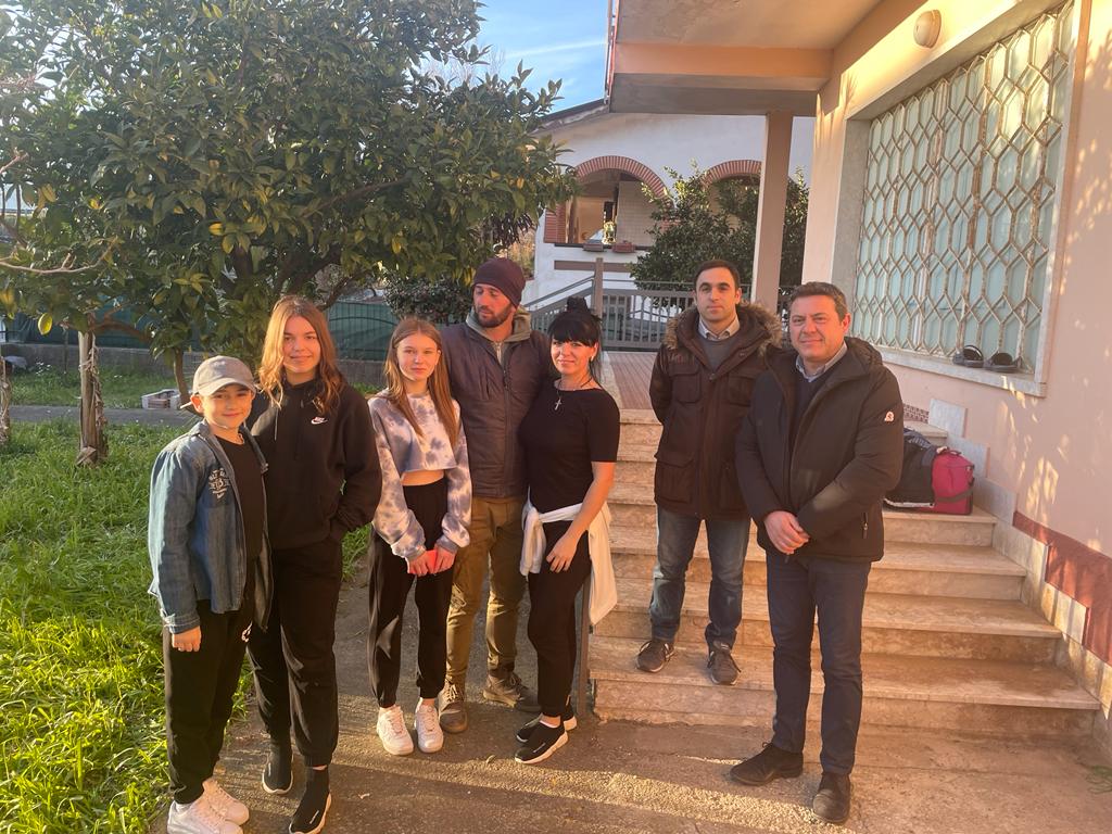 Castelvenere, accolti tre fratelli ucraini