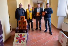 La solidarietà del Lions Club Benevento Arco Traiano: inviati farmaci in Ucraini e consegnati dolci pasquali alle famiglie ospitate alla Caritas