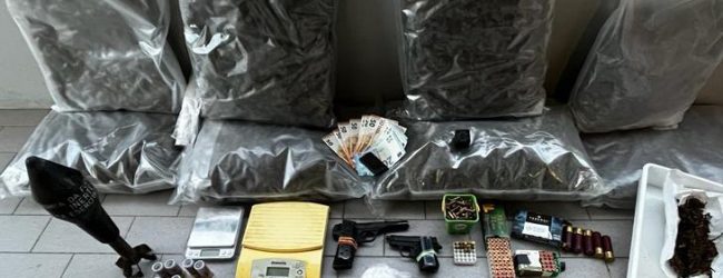 Serino| Armi e droga nascoste in casa trovate grazie al fiuto di Olli, ai domiciliari un 40enne del posto