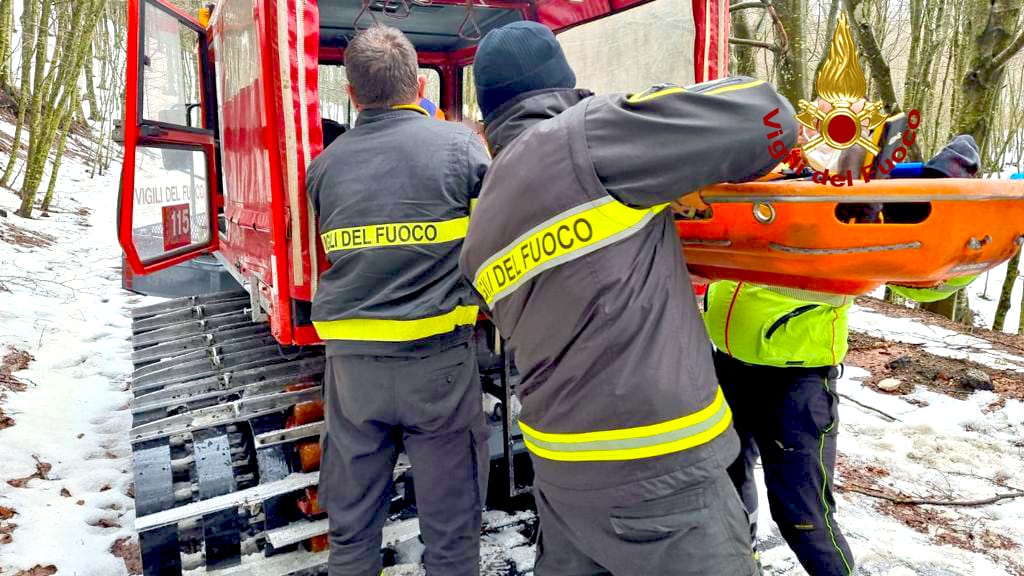 Montevergine| Escursionista olandese in montagna con il figlio cade e resta bloccato, recuperato dai vigili del fuoco