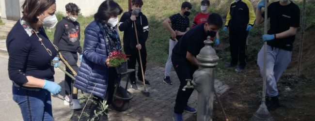 Sant’Agata de’ Goti: gli studenti dell’istituto “De Liguori” ideano e curano il “Giardino della resilienza”